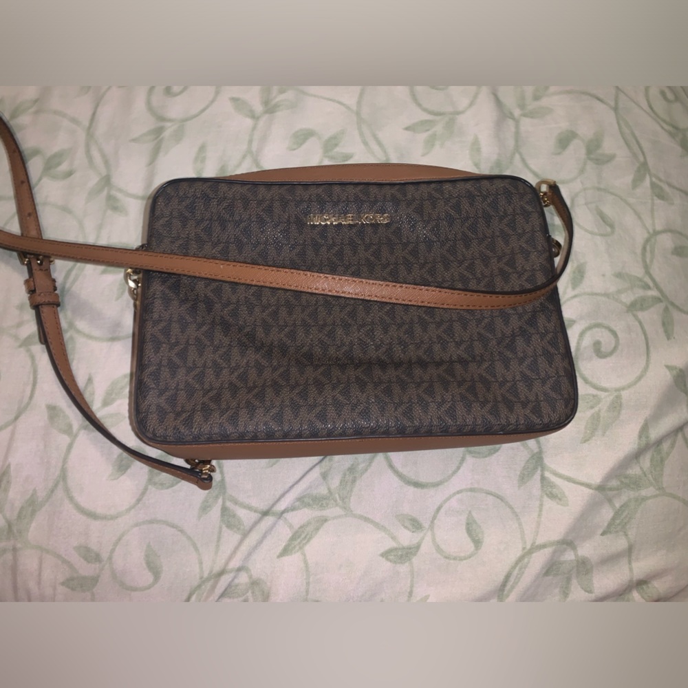 Michael Kors Jet Set Crossbody Bag - Natural Acorn